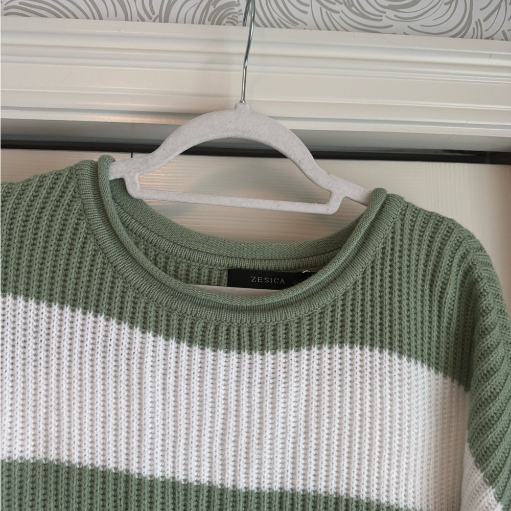 Striped Amazon Sweater - Picture 4 of 7